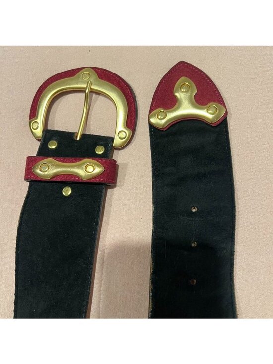 Streets Ahead Romantic Soft Smooth Italian Leather Gold Buckle Belt